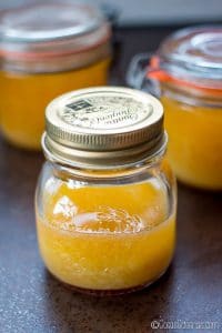 3 botes llenos de ghee casero