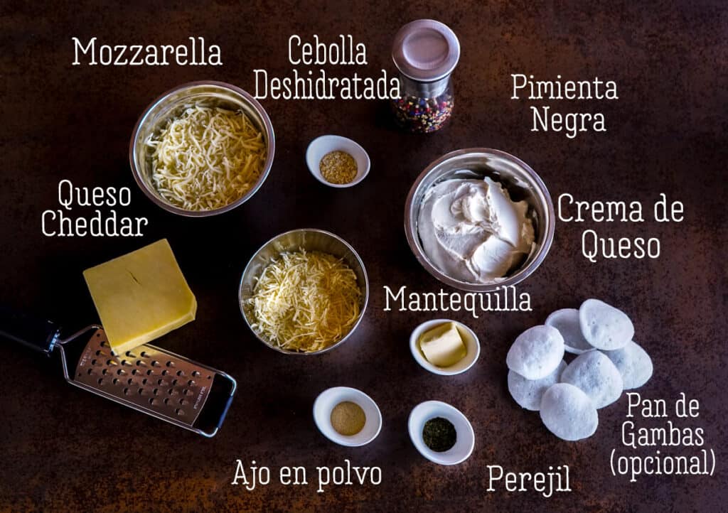 Vista aérea de los ingredientes para una bola de queso