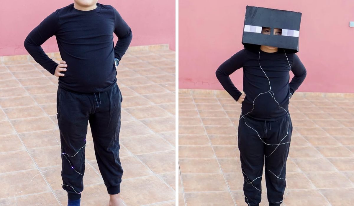 Un niño vestido de negro, primero sin máscara y después con la cabeza de Enderman y las luces LED moradas colocadas sobre la ropa.